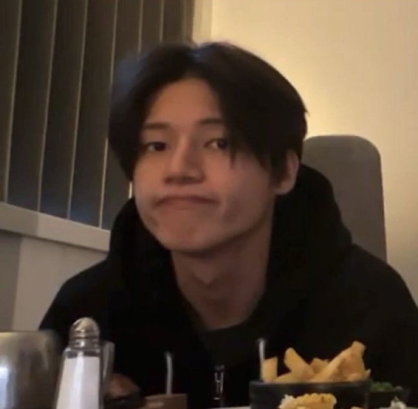 🐈‍⬛＾ν＾🐿️