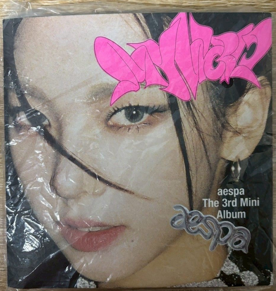 （空專）aespa Karina 柚子 MY WORLD 專輯 Poster Ver.