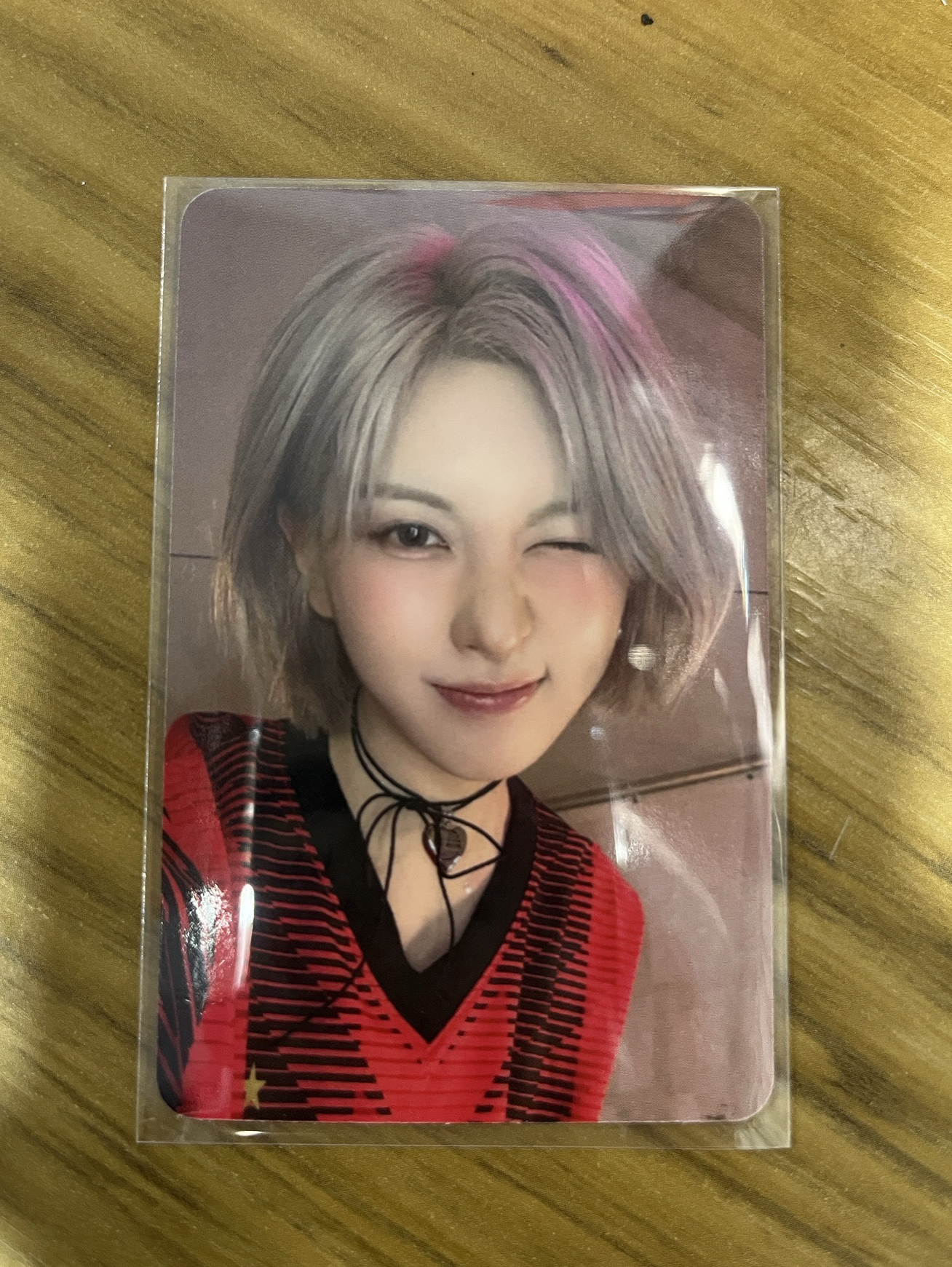 校慶紅衣裴+裴拍