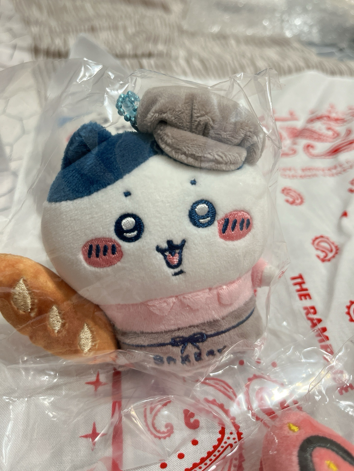 烤麵包店店員小八+烏薩奇（送東西