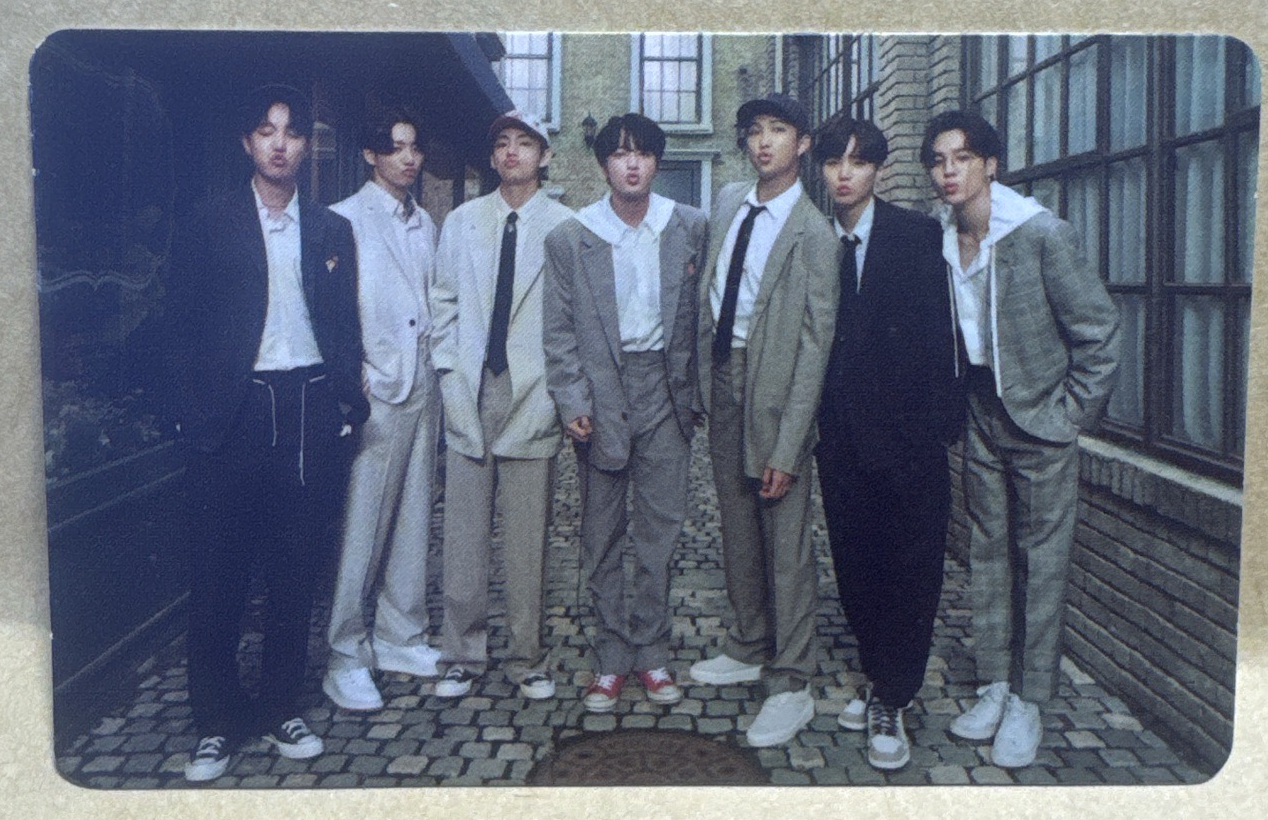 防彈少年團 BE 團卡