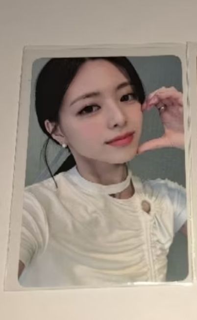 ITZY KILL MY DOUBT YUNA 特典卡
