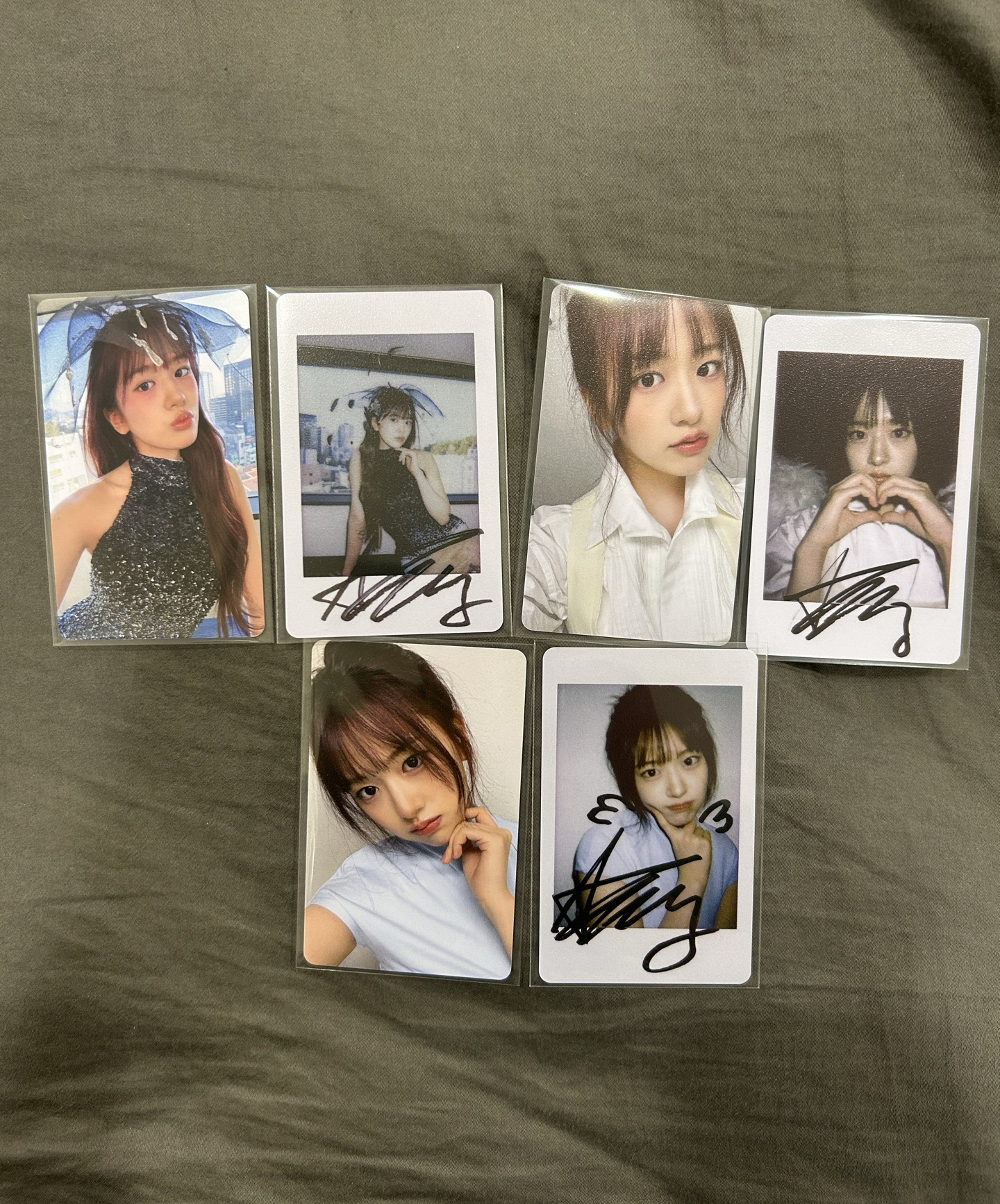 安俞真arena雜誌卡