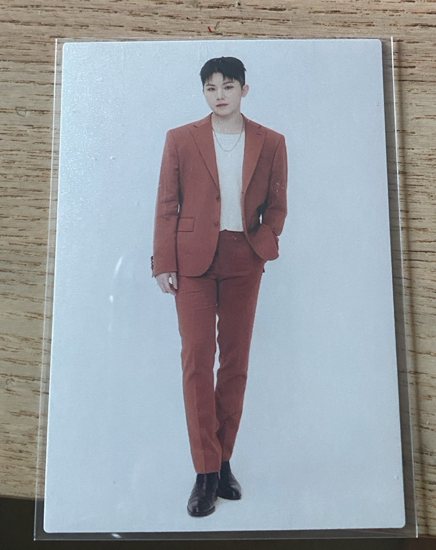 WOOZI BE THE SUN 隨機卡 卡包卡