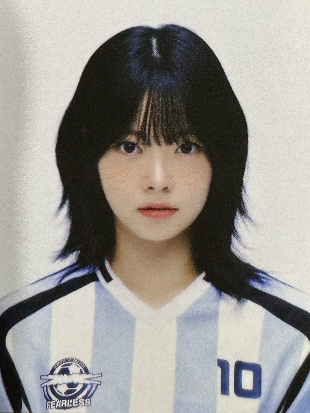 le sserafim 三期會員禮證件照 恩採