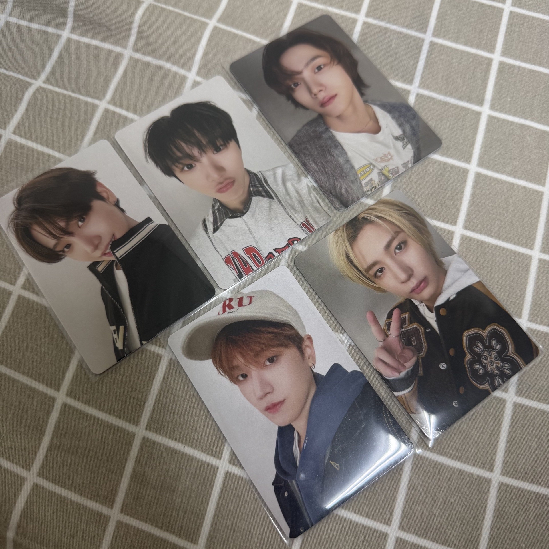 Boynextdoor外套卡