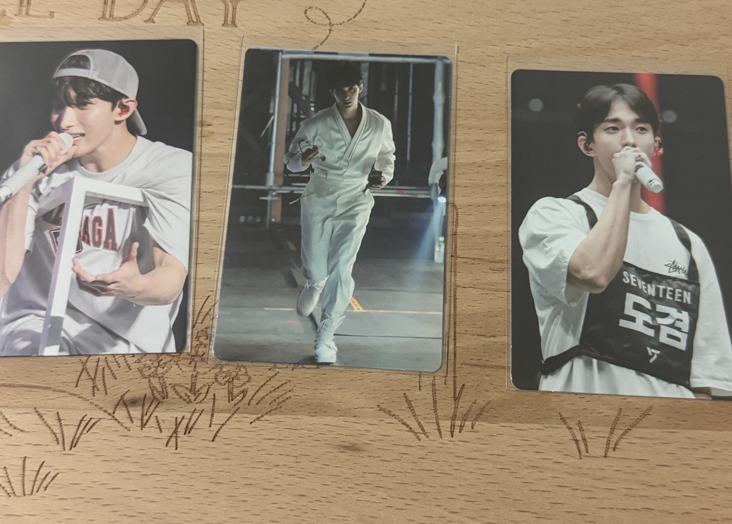 seventeen DK follow follow 展覽隨機卡