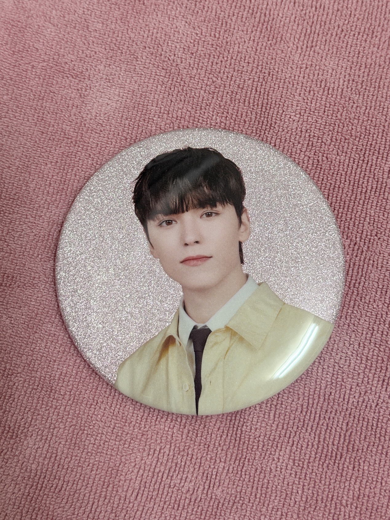 率｜Holiday 飯咪徽章