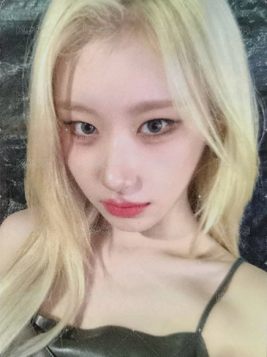 Itzy_李彩領中背含綁_戀愛請響領