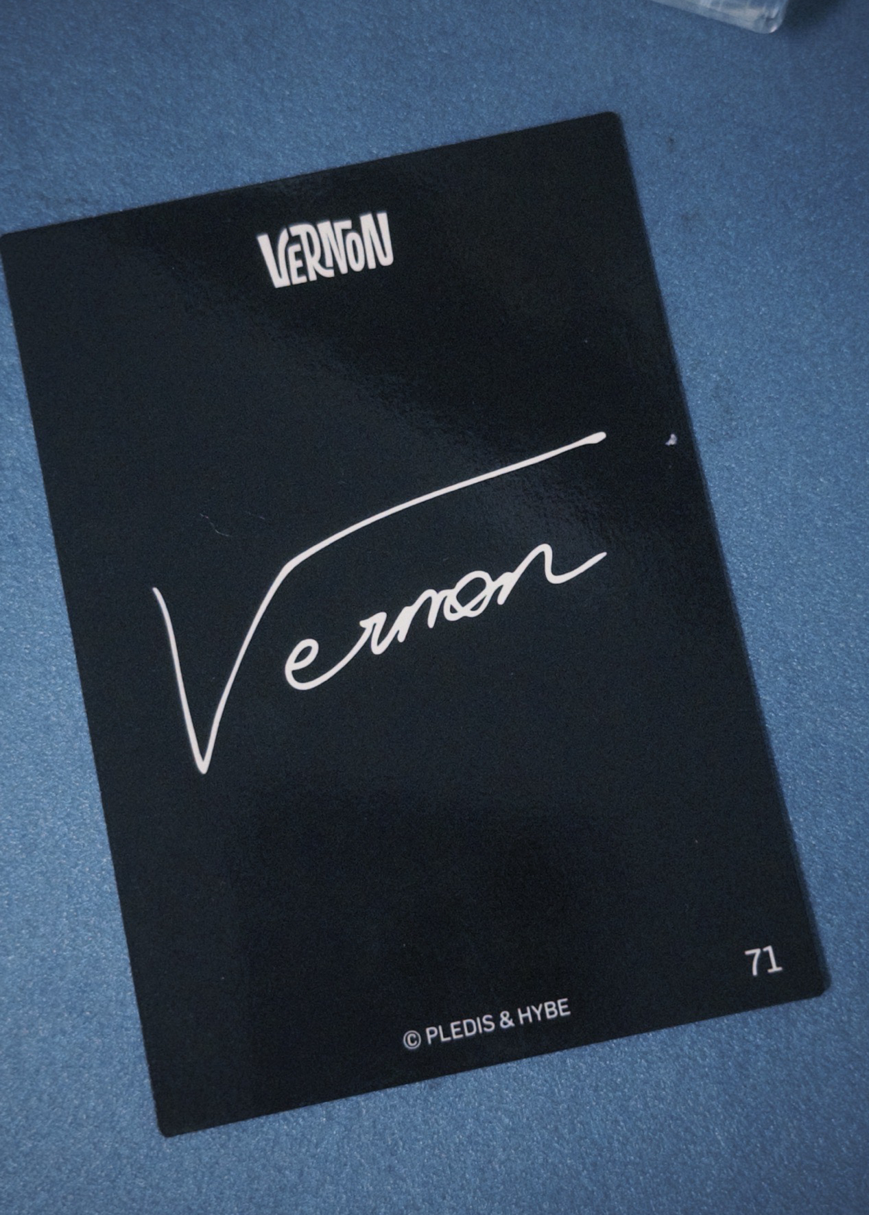 25’Holiday Vernon隨機卡71