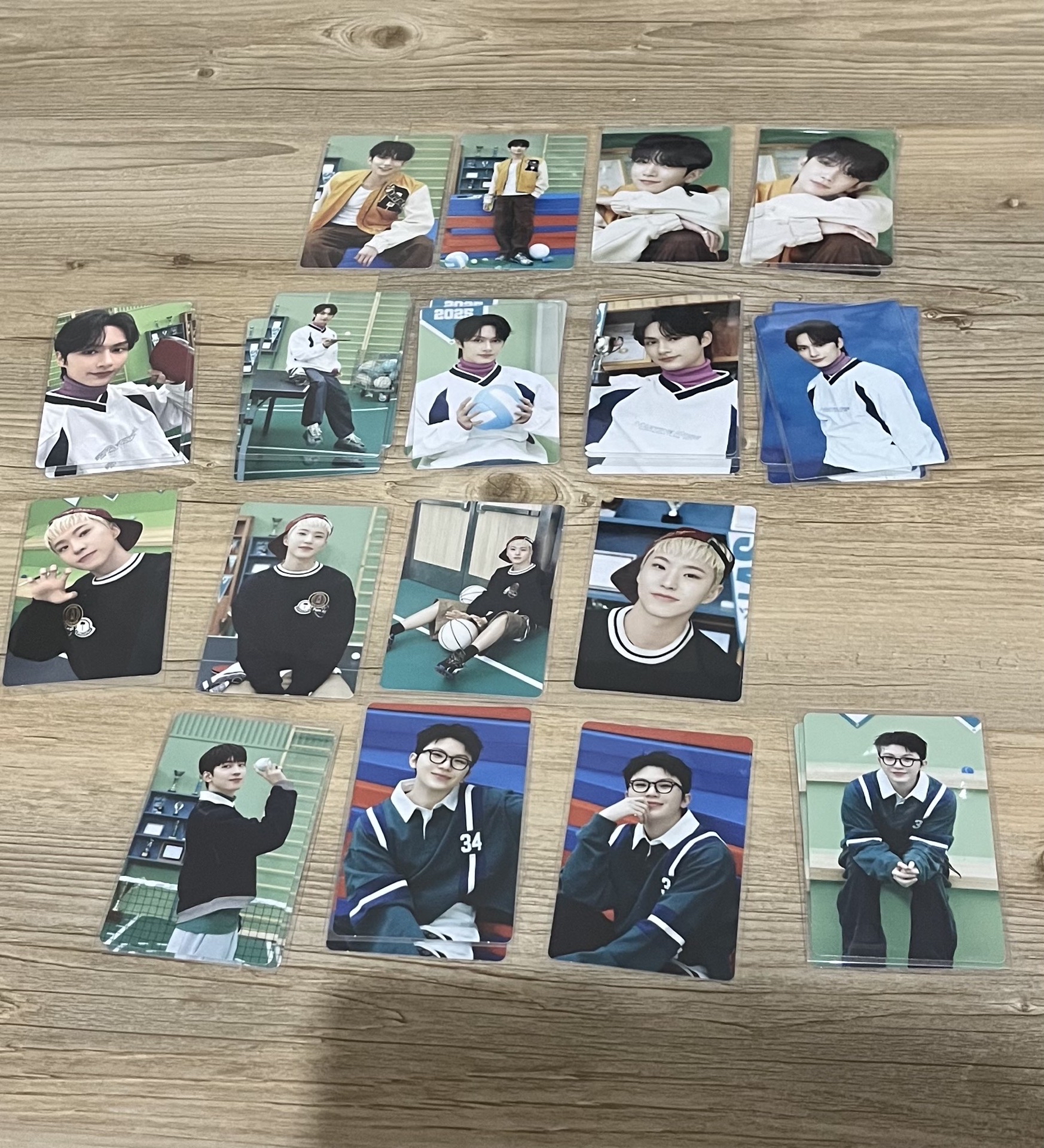 SEVENTEEN 25‘克拉島 隨機卡 卡包卡