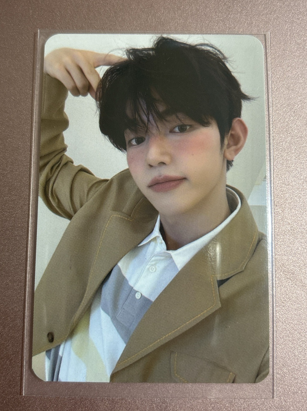 腮紅打很重但很可愛的昊