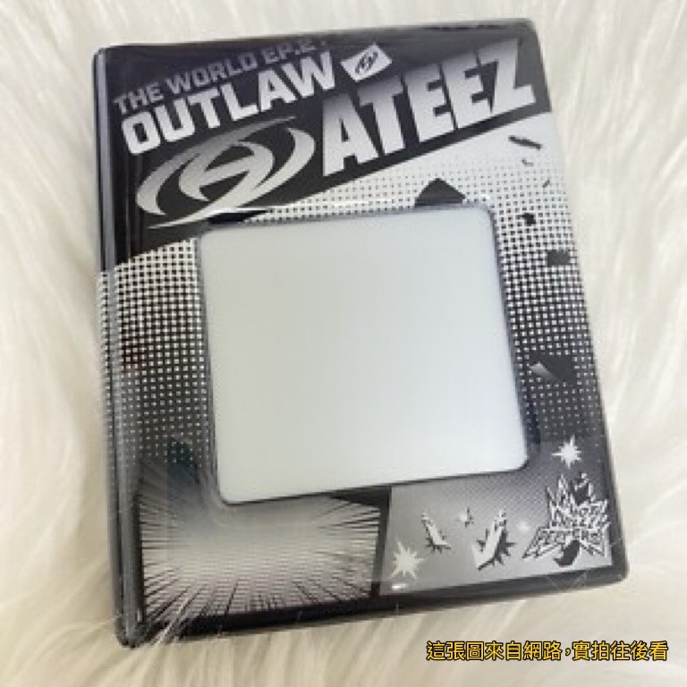 OUTLAW 快閃店 卡冊 