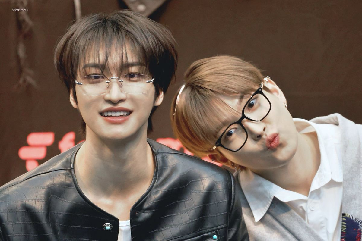 金弘中拉米親碰