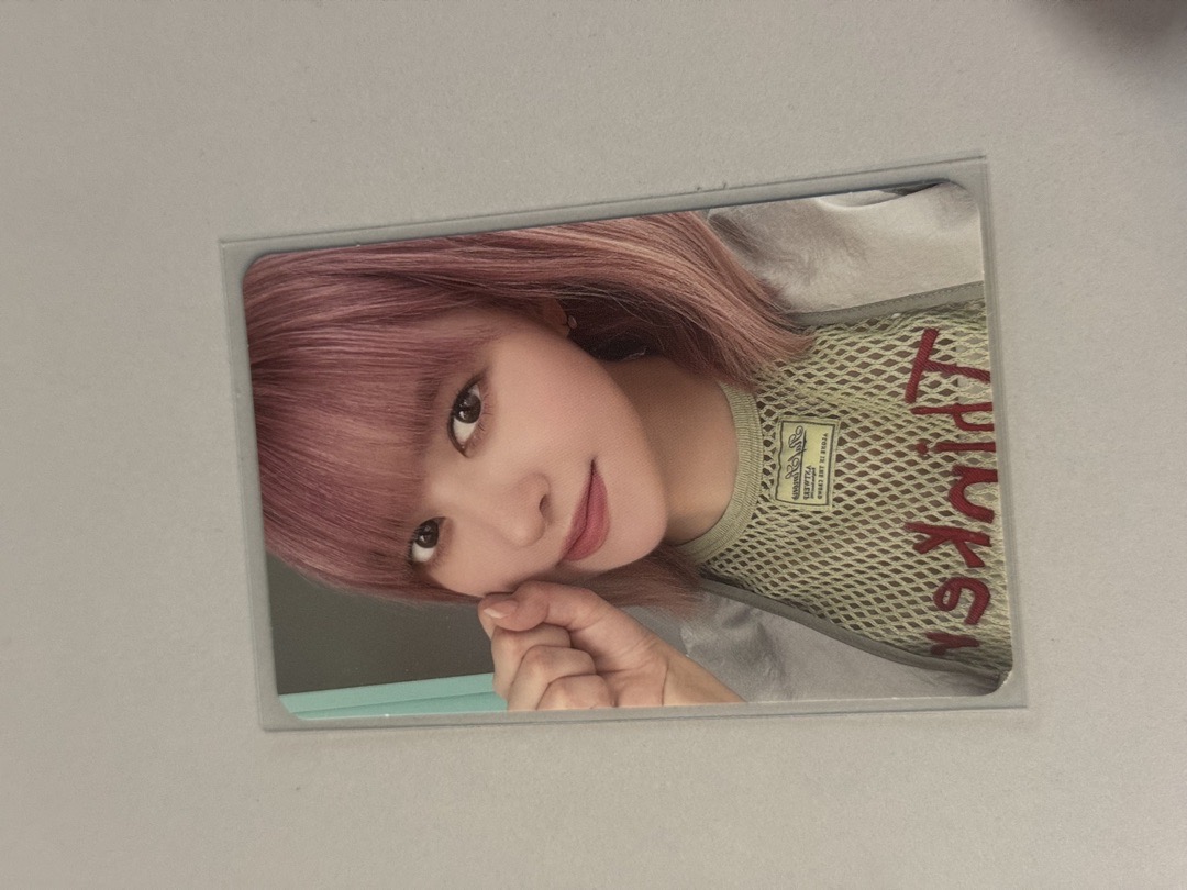 NMIXX LILY 莉 FE304:BREAK黑版專卡