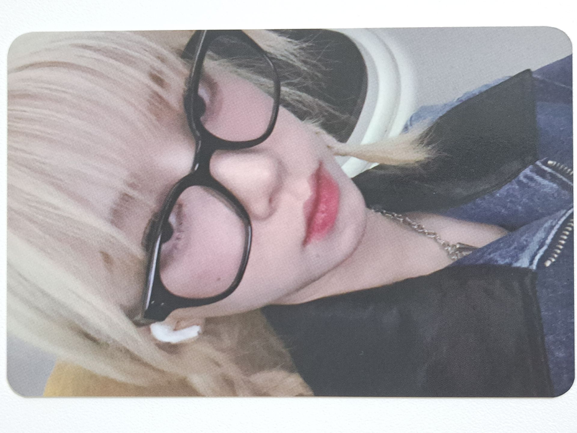 MY WORLD k4 特典卡 眼鏡柚