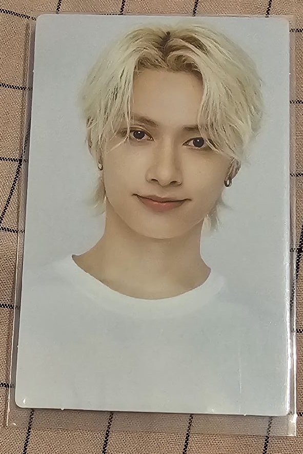 SEVENTEEN 2023克拉島卡包卡 哲俊榮圓勳八奎碩