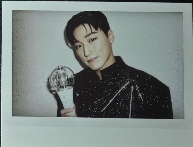 TTL拍立得卡 傘 ♥️帶呂尚生日MD可折$300請私訊討論or帶任三商品原價出♥️