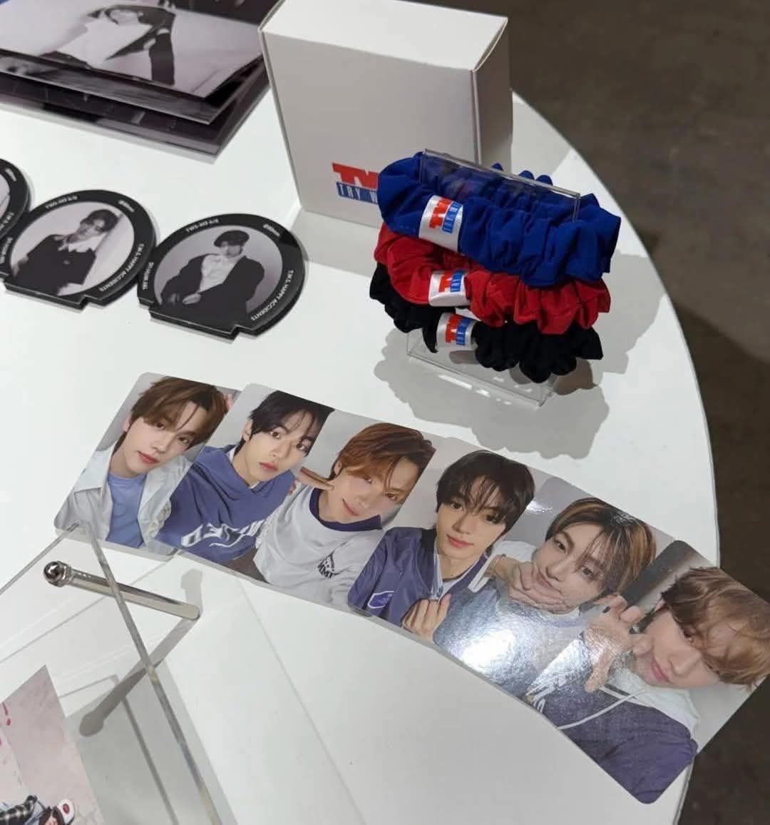 TWS TRY WITH US 快閃店 髮圈組