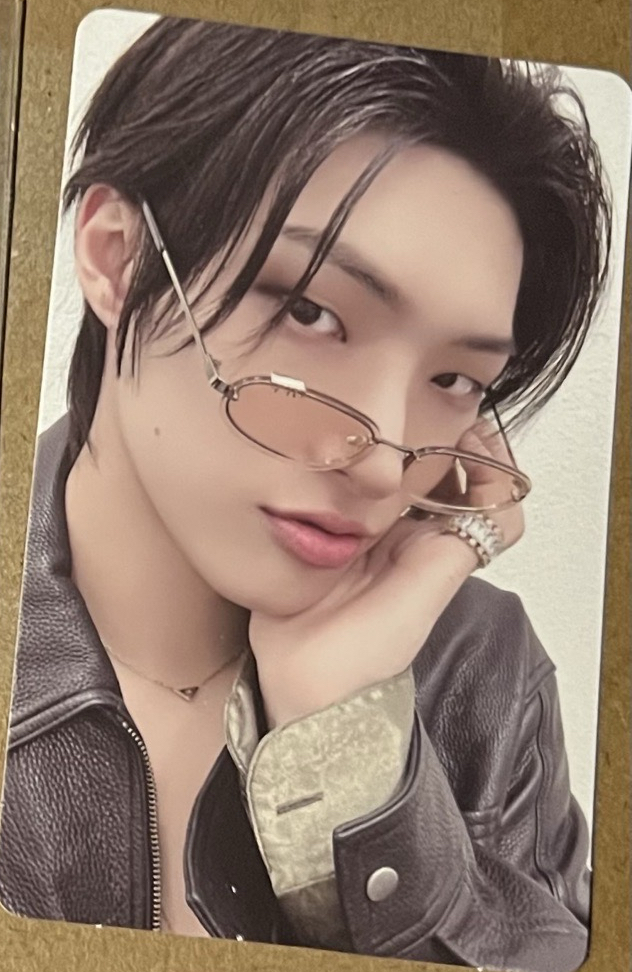 第二週卡包-眼鏡旼