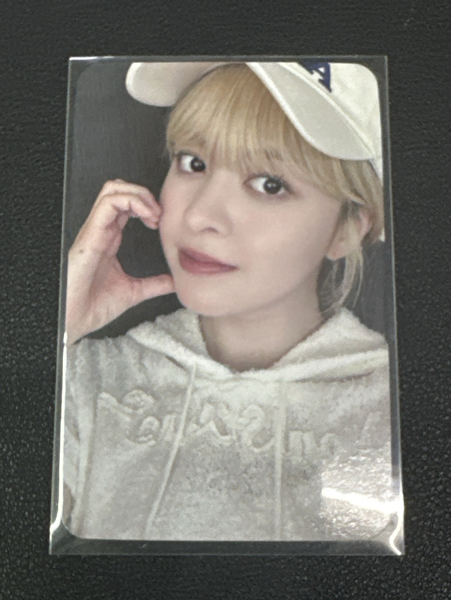 NMIXX 鴨舌帽 莉莉