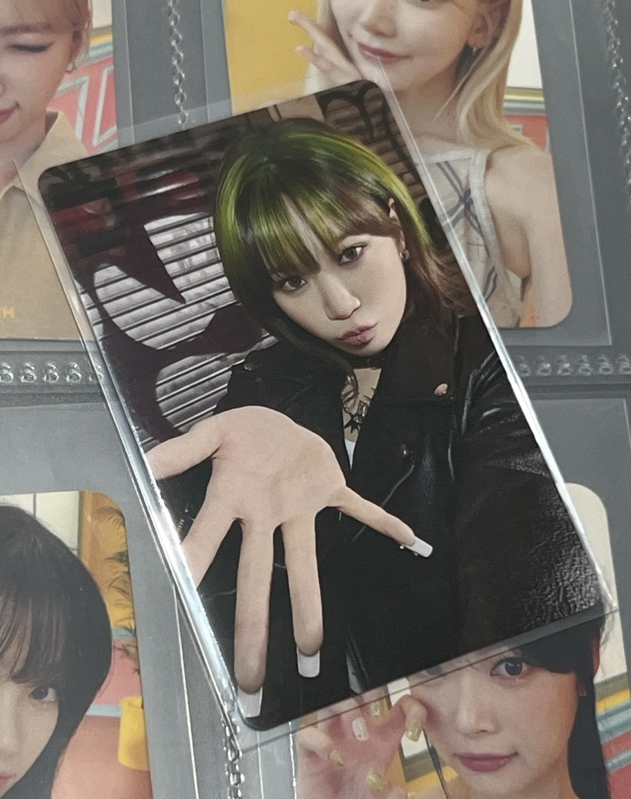 Chaewon金采源 DIFFERENT 日本隨機卡