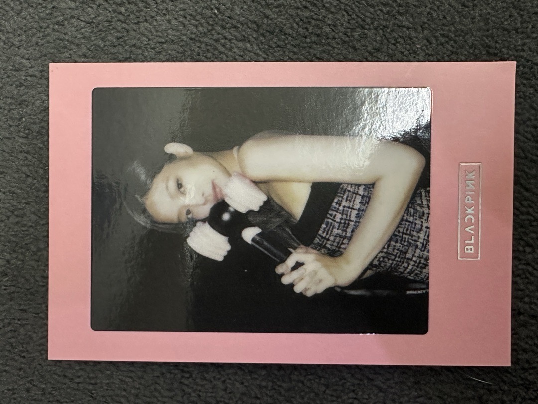 BLACKPINK JENNIE手燈卡