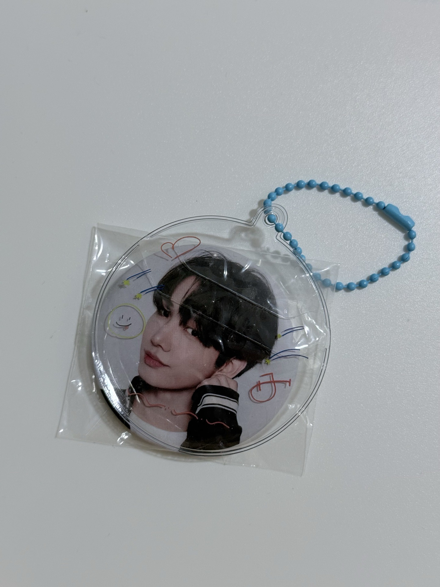 Knock On 日巡 徽章 壓克力吊飾 明宰鉉