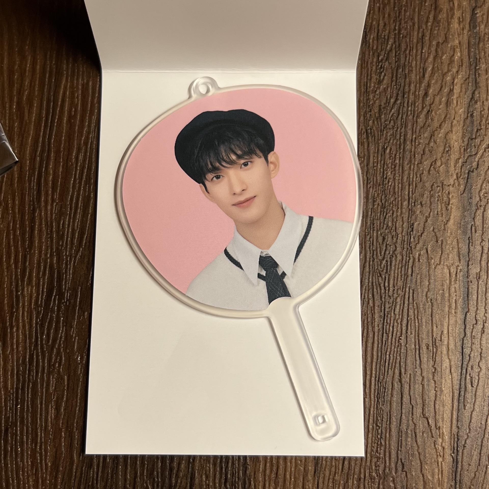 holiday 小扇 李碩珉