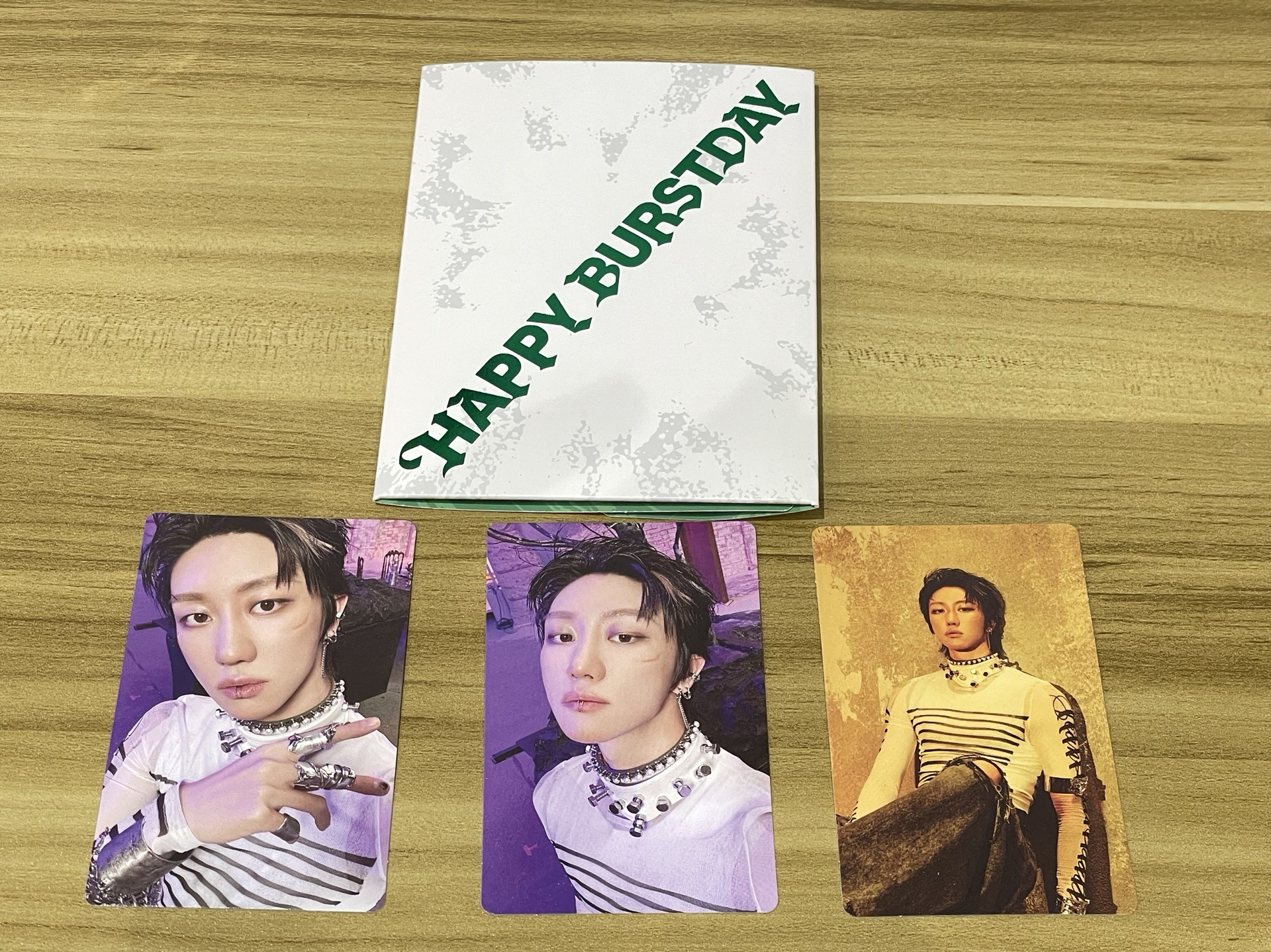 HAPPY BURSTDAY wvs專 八