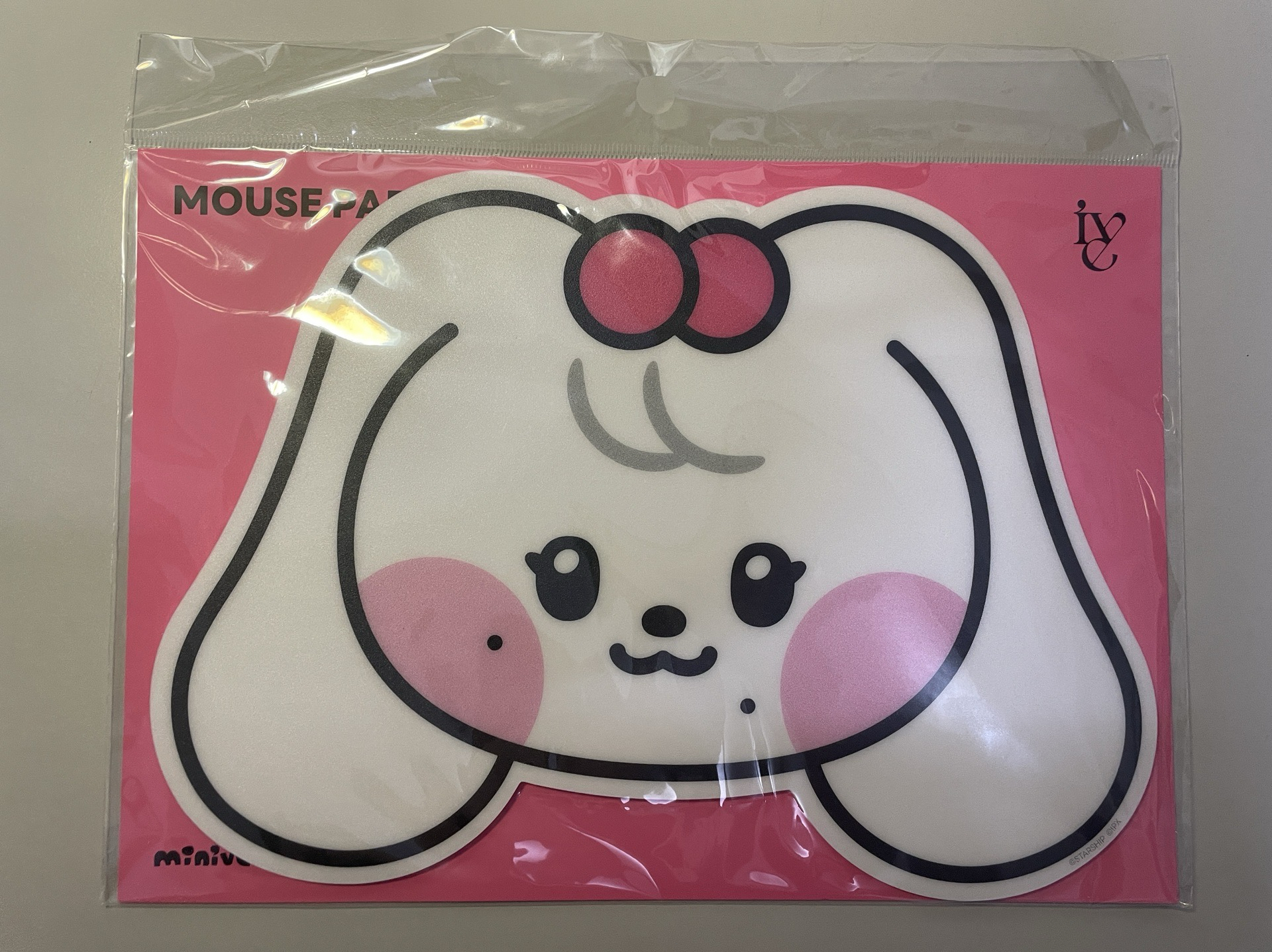 IVE 張員瑛Line Friends 🐰Cherini滑鼠墊