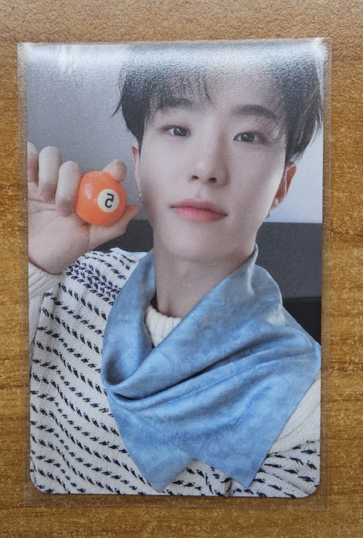 SEVENTEEN Mini8 撞球榮