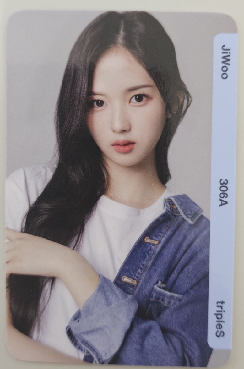 tripleS Jiwoo 牛仔卡 d306
