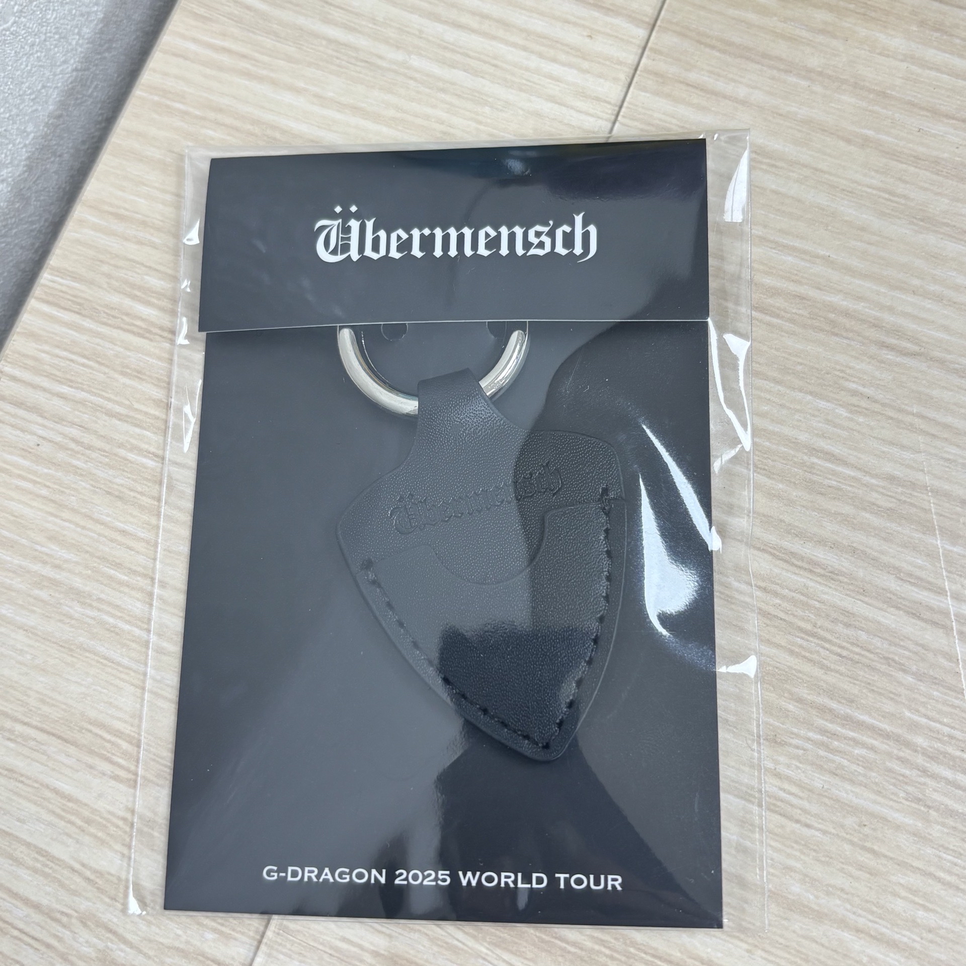 G-DRAGON 世巡安可大阪場周邊 PICK HOLDER