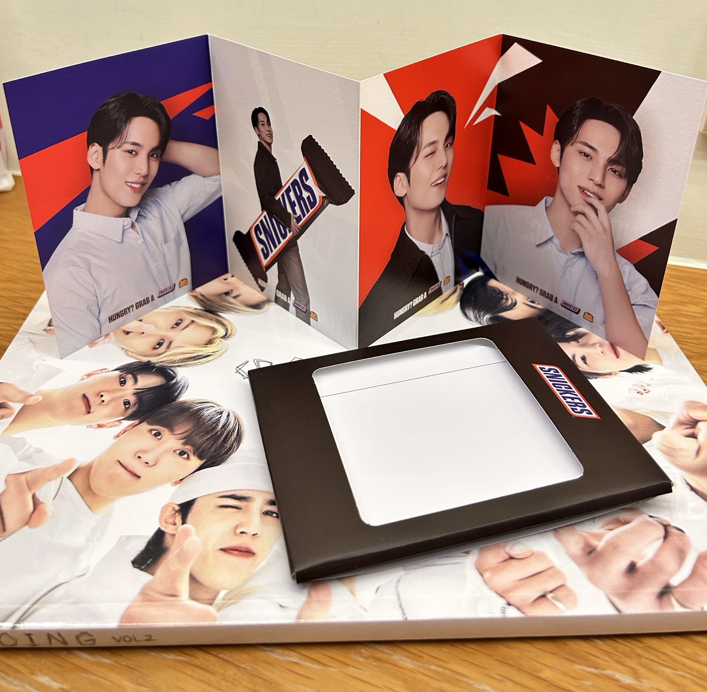 Mingyu SNICKERS 明信片