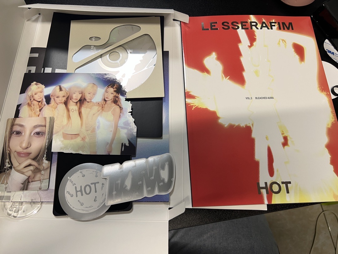 HOT專輯4張 已拆（看小卡是誰而已）