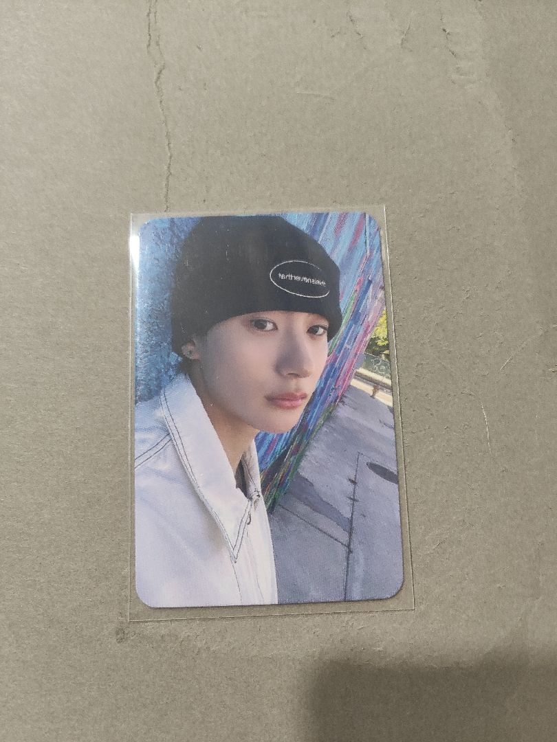 Get a guitarAM預售 李燦榮Anton