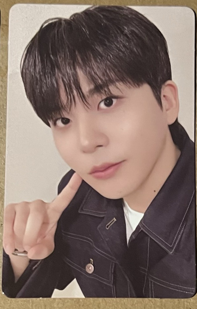 第二週卡包-戳臉鍾