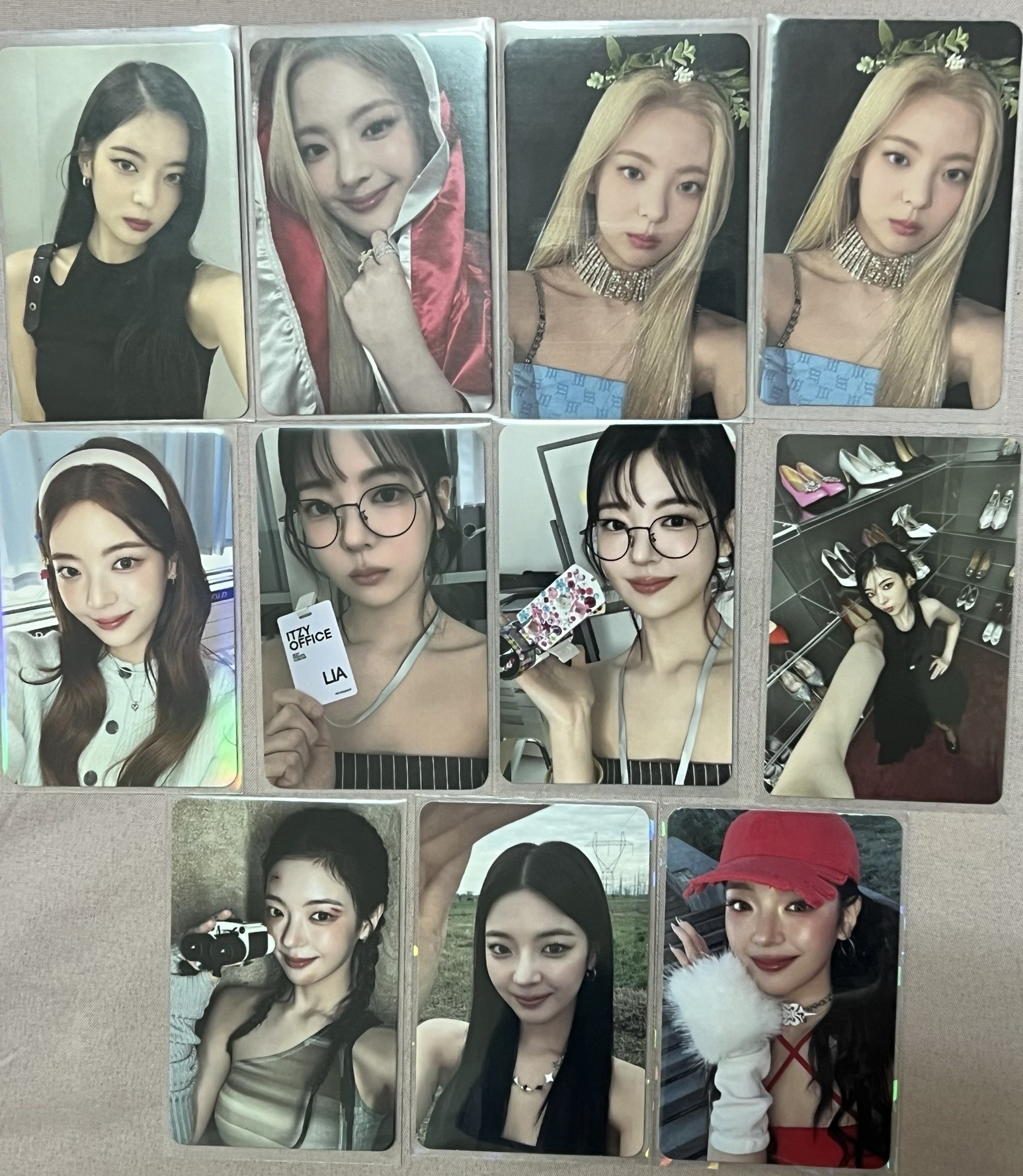ITZY LIA小卡 髮夾 年曆