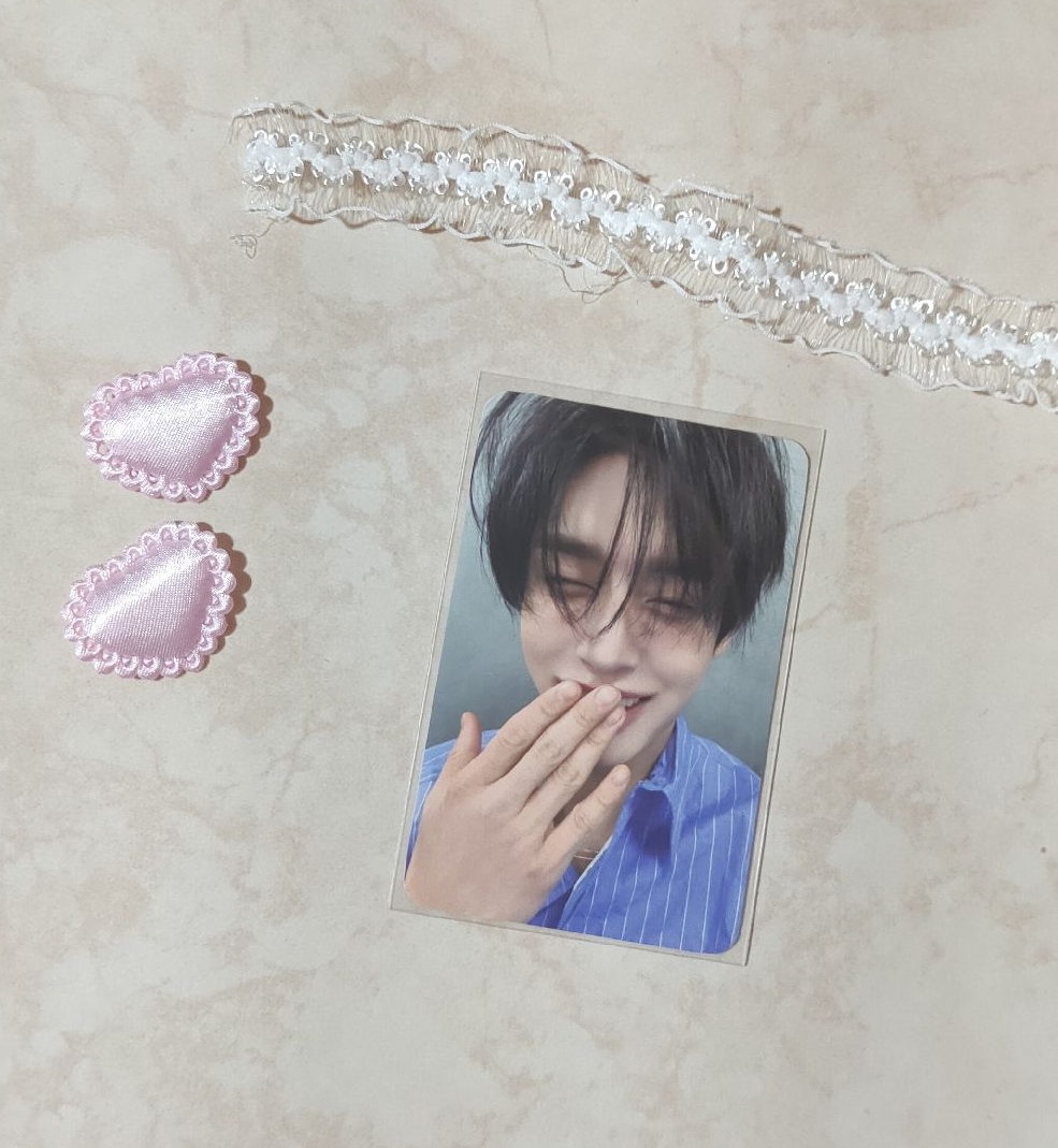 迷五wm2.0簽售卡 捂嘴笑