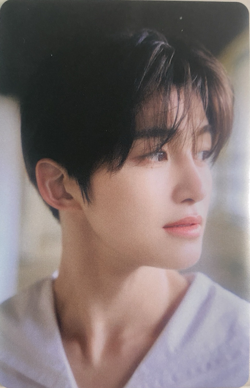 初次見面隨機快閃店卡包卡志薫