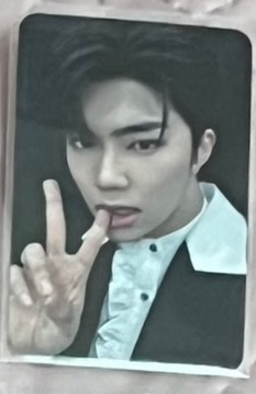 ZB1｜迷二 MK 咬手指旭