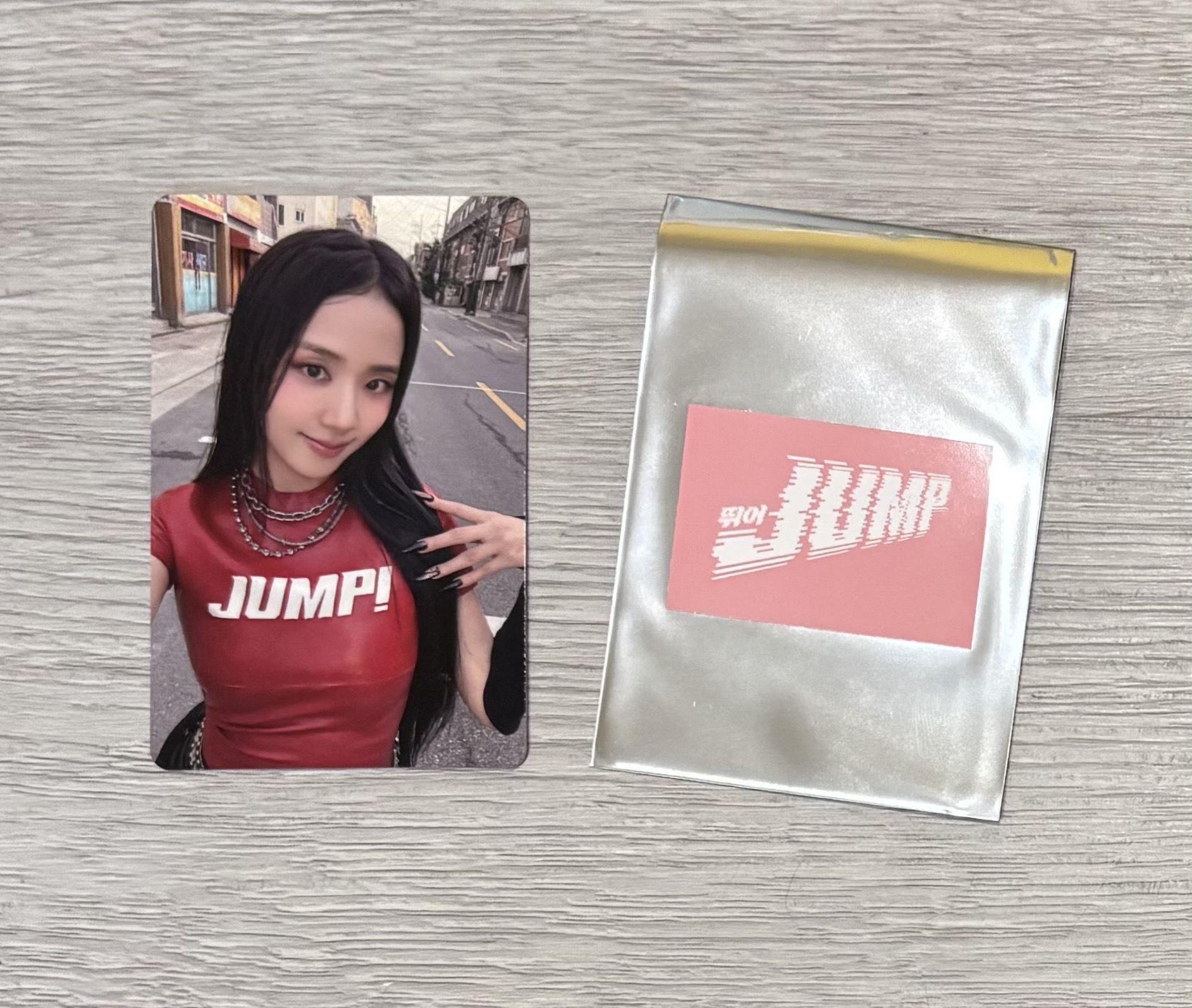 Blackpink Jisoo 《JUMP》日本滿額卡