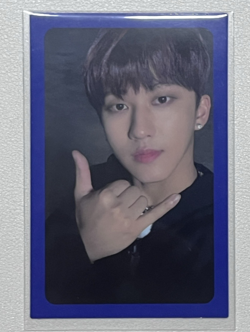 SKZ｜Clé : LEVANTER 藍框彬