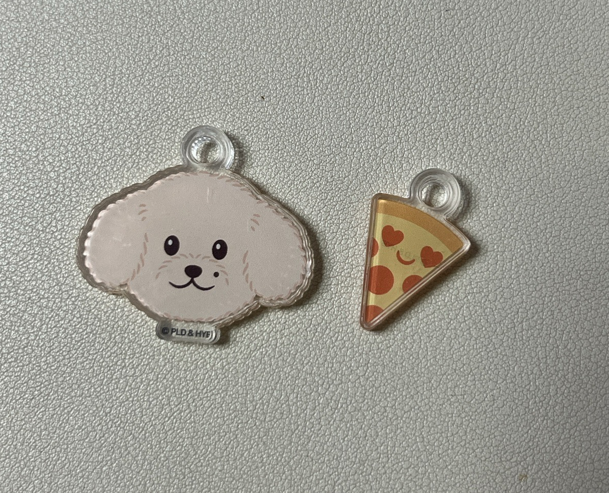 seventeen artist-made 快閃店壓克力吊飾