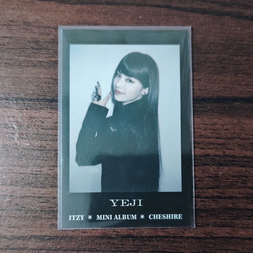 cheshire志黑框拍