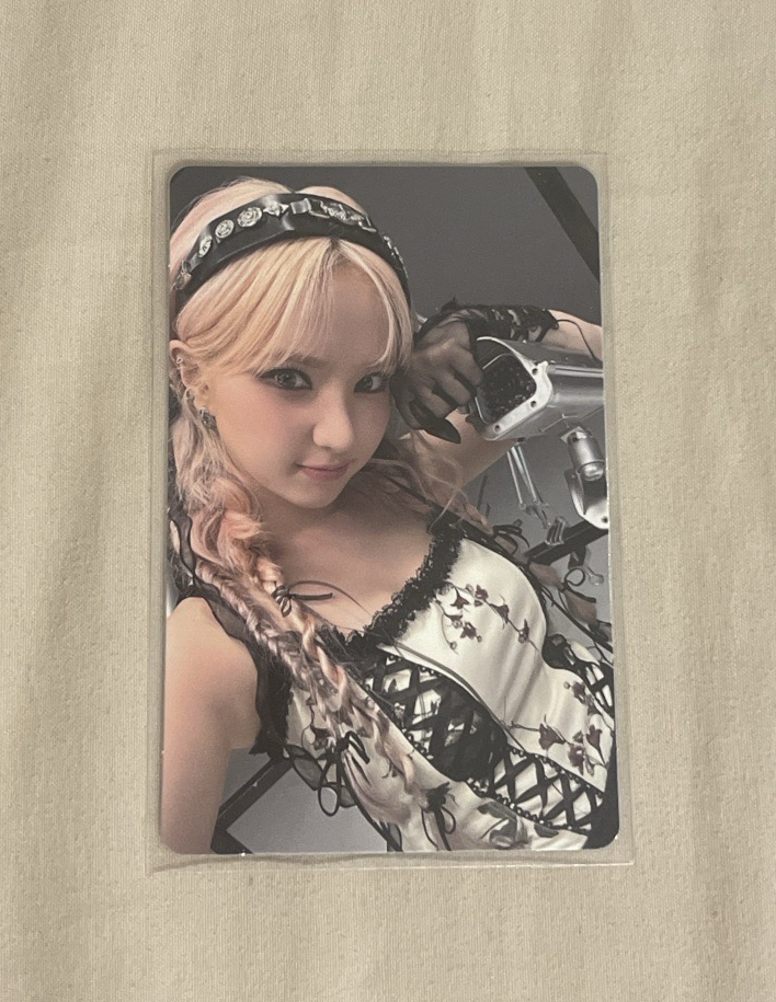 VIVIZ EUNHA 迷四專卡