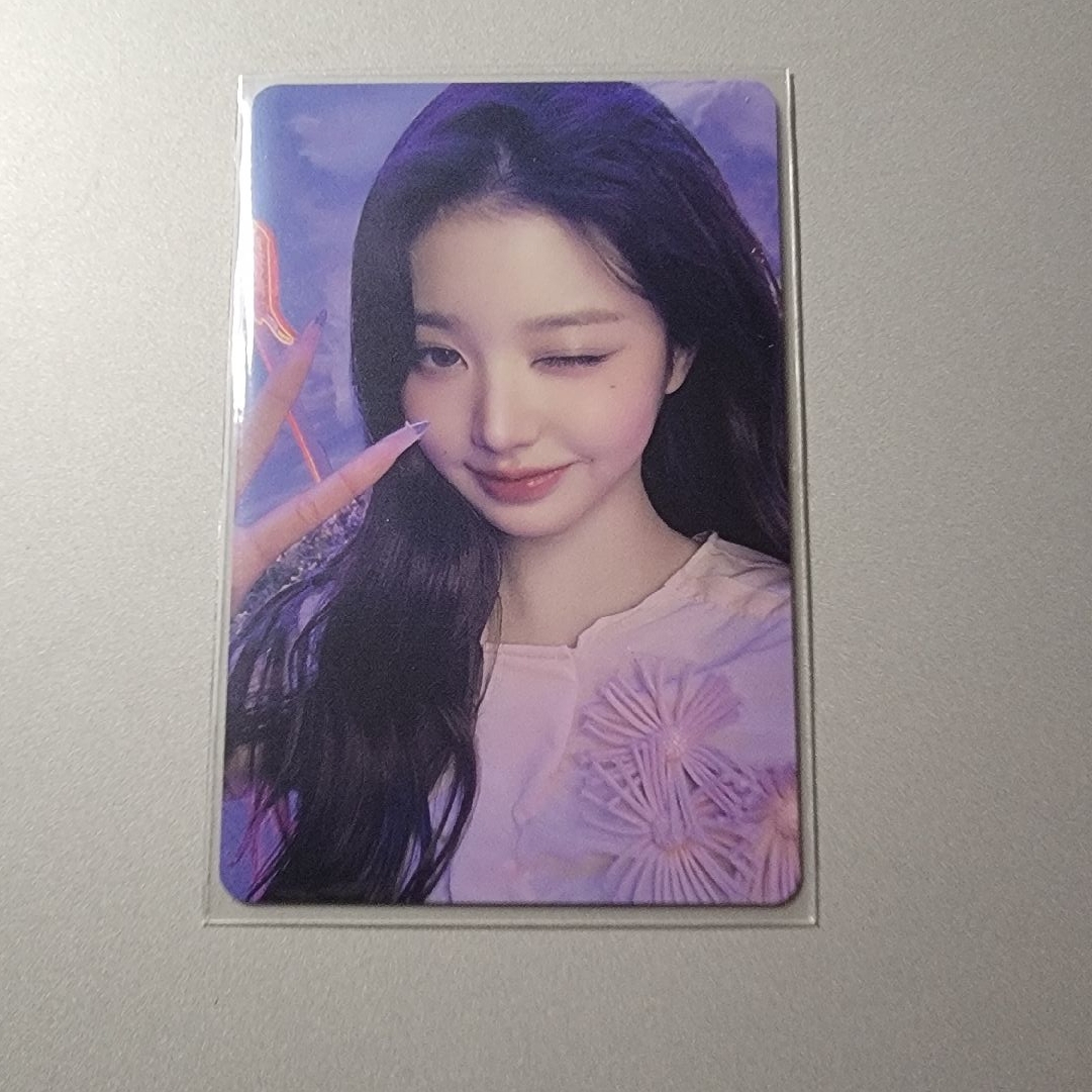 IVE Secret 塔店特典員