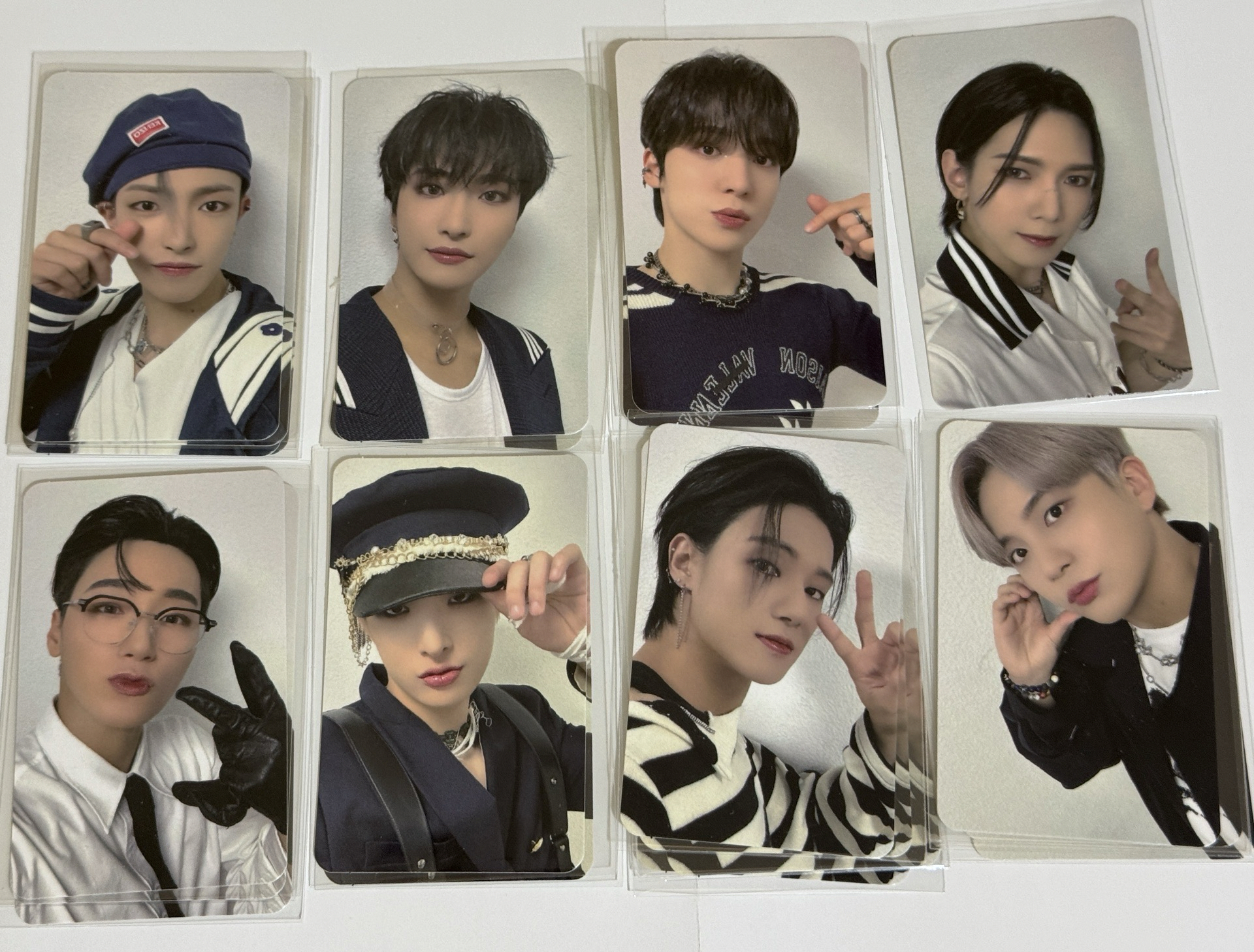 ATEEZ OUTLAW MINIRECORD LUCKYDRAW