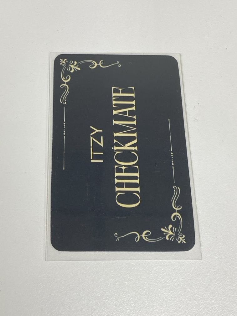 ITZY Lia sw特典卡 捧臉粒